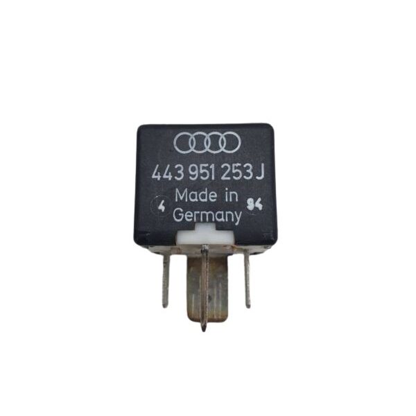 443951253J Audi 80, 100, A4, A6 Relais 213