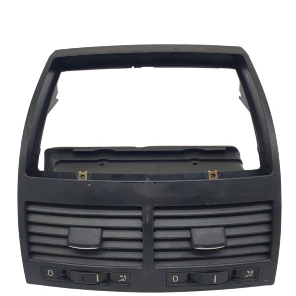 7L6819727 VW Touareg 7L Luftdüse mit Rahmen vorne Mittelkonsole