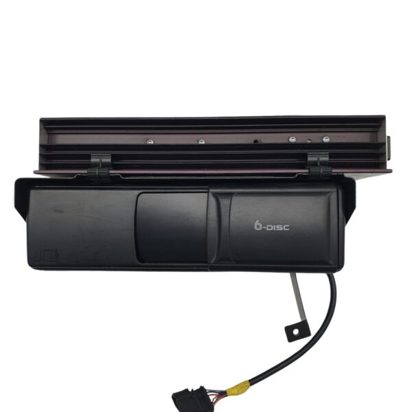 7L6035456A VW Touareg 7L Soundsystem Endstufe mit CD-Wechsler