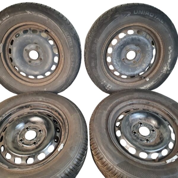 KBA4373 Satz Stahlfelgen 6Jx15 Zoll ET37, LK 4x108