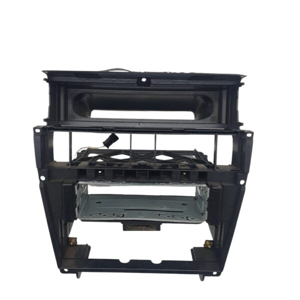 4D0857007C Audi A8 D2 Einsatz Radioschacht Armaturenbrett