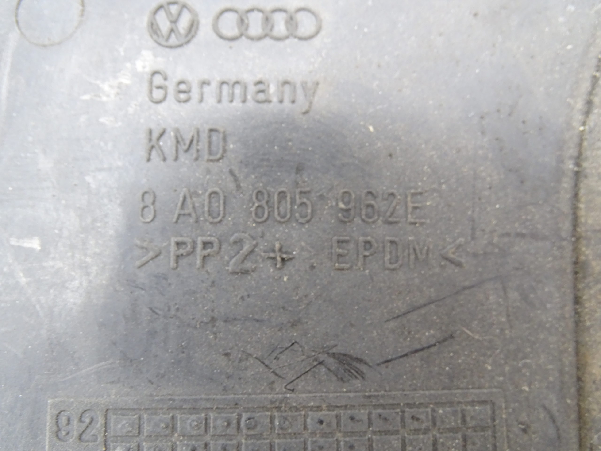 8A0805962E Audi 80 B4 Cabrio Coupe Typ89 V6 2.6L ABC 2.8L AAH Luftführung Luftfilter – Bild 5
