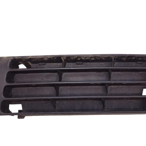 Audi A4 B5 Lüftungsgitter Abdeckung Stoßfänger vorne links 8D0807345AB