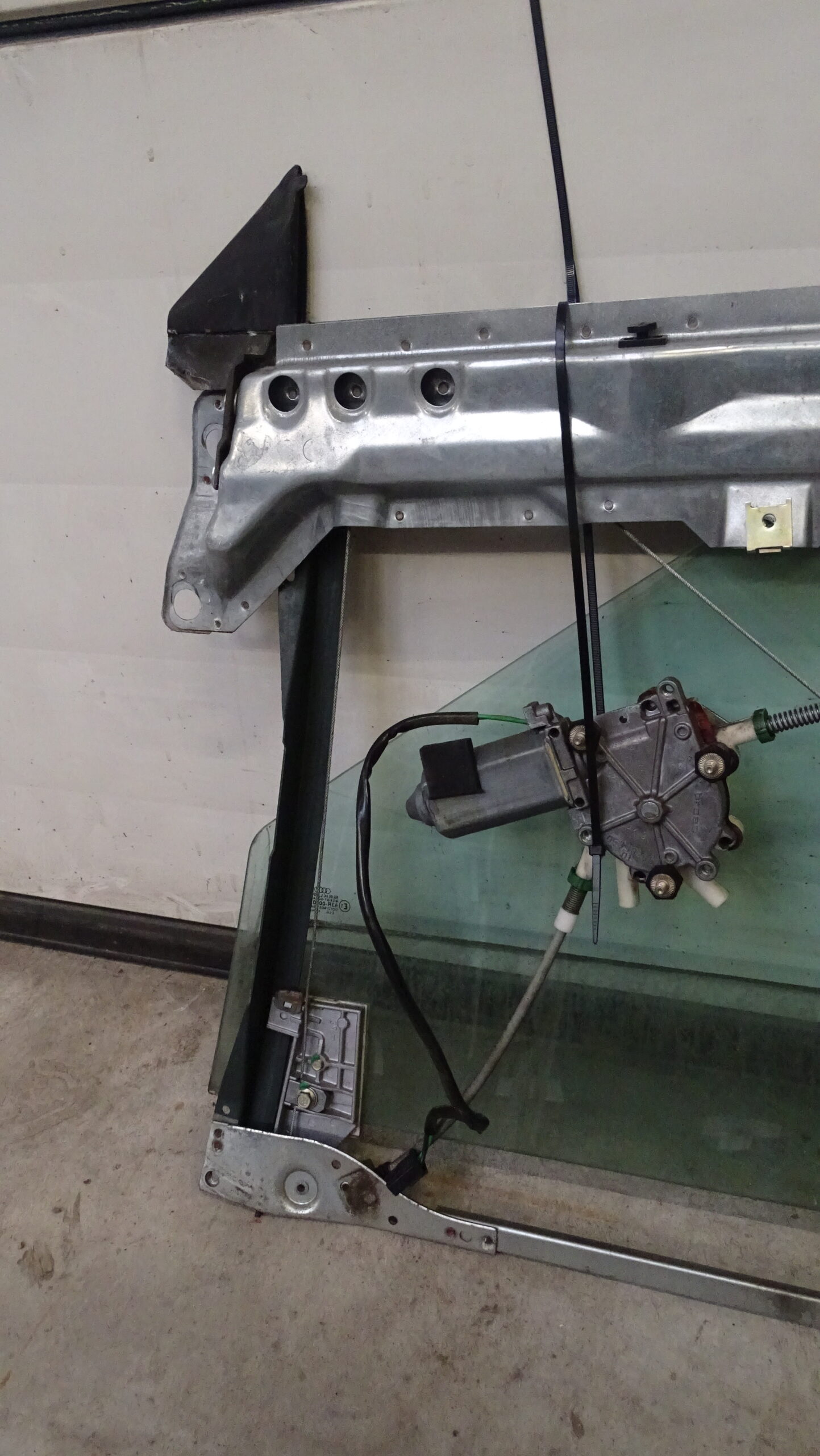 8G0837730D Alt: 895837398C Audi 80 Cabrio Typ 89 E-Fensterheber vorne rechts Beifahrer – Bild 8