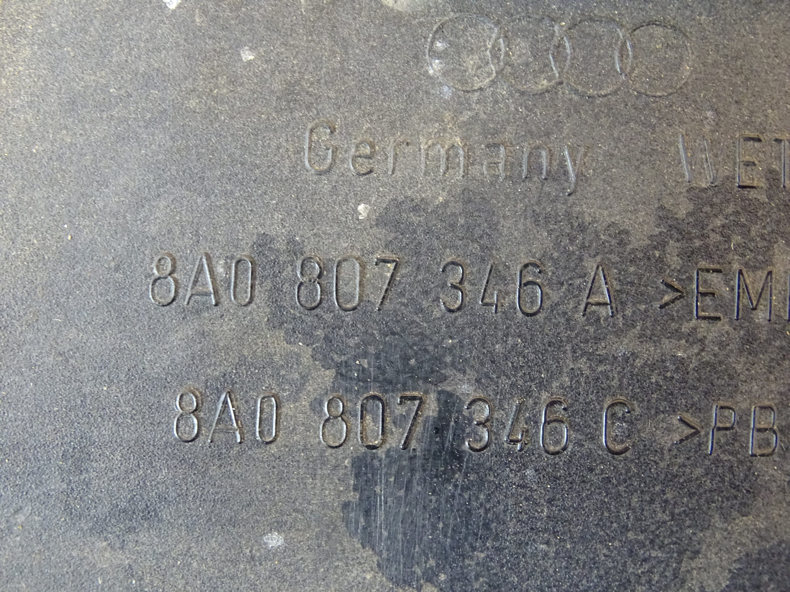 8A0807346A Audi 80 B4 Frontstoßstange Front Stoßstange Gitter Abdeckung rechts – Bild 5