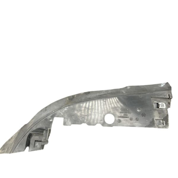 8A0805893 Audi 80 Cabriolet Luftführung vorne rechts unter dem Scheinwerfer