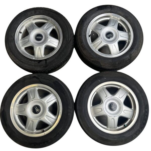 8A0601025M Audi Alufelgen 7x15 ET37 4x108