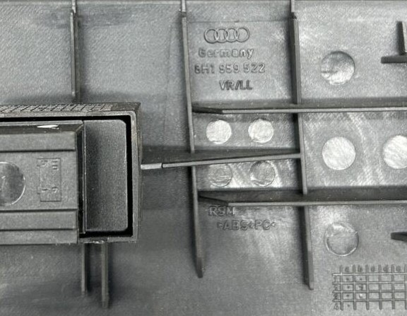8H1959522A Audi A4 B6 B7 8H Cabrio Abdeckung Fensterheberschalter vorne rechts schwarz – Bild 3