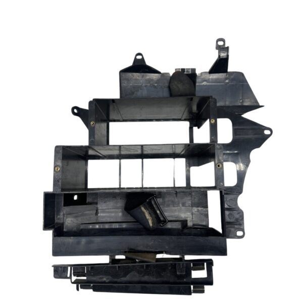 3B9035112B VW Passat Variant 3B Halterung Navi CD-Wechsler