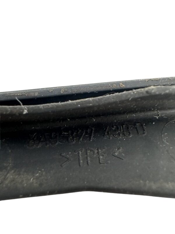 8A9827430D Audi 80 B4 Avant Wasserabweisblende Kofferraumklappe Wasserabweiser – Bild 4