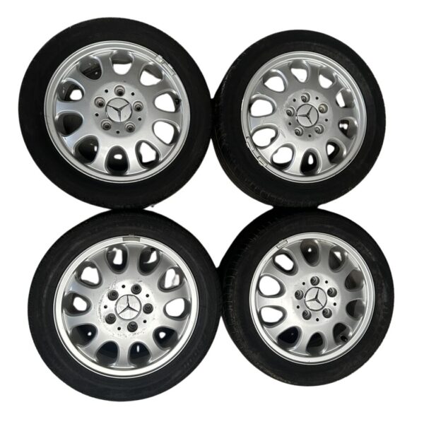 A1684011402 Mercedes Benz A Klasse Alufelgensatz Silber 5,5x15 Zoll ET 54, LK 5x112