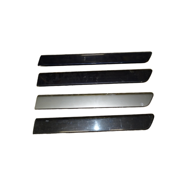 895853509 Audi Coupe Typ 89 S2 mittige Zierleiste Seitenteil Seitenwand Beplankung Links (mehrere Farben)