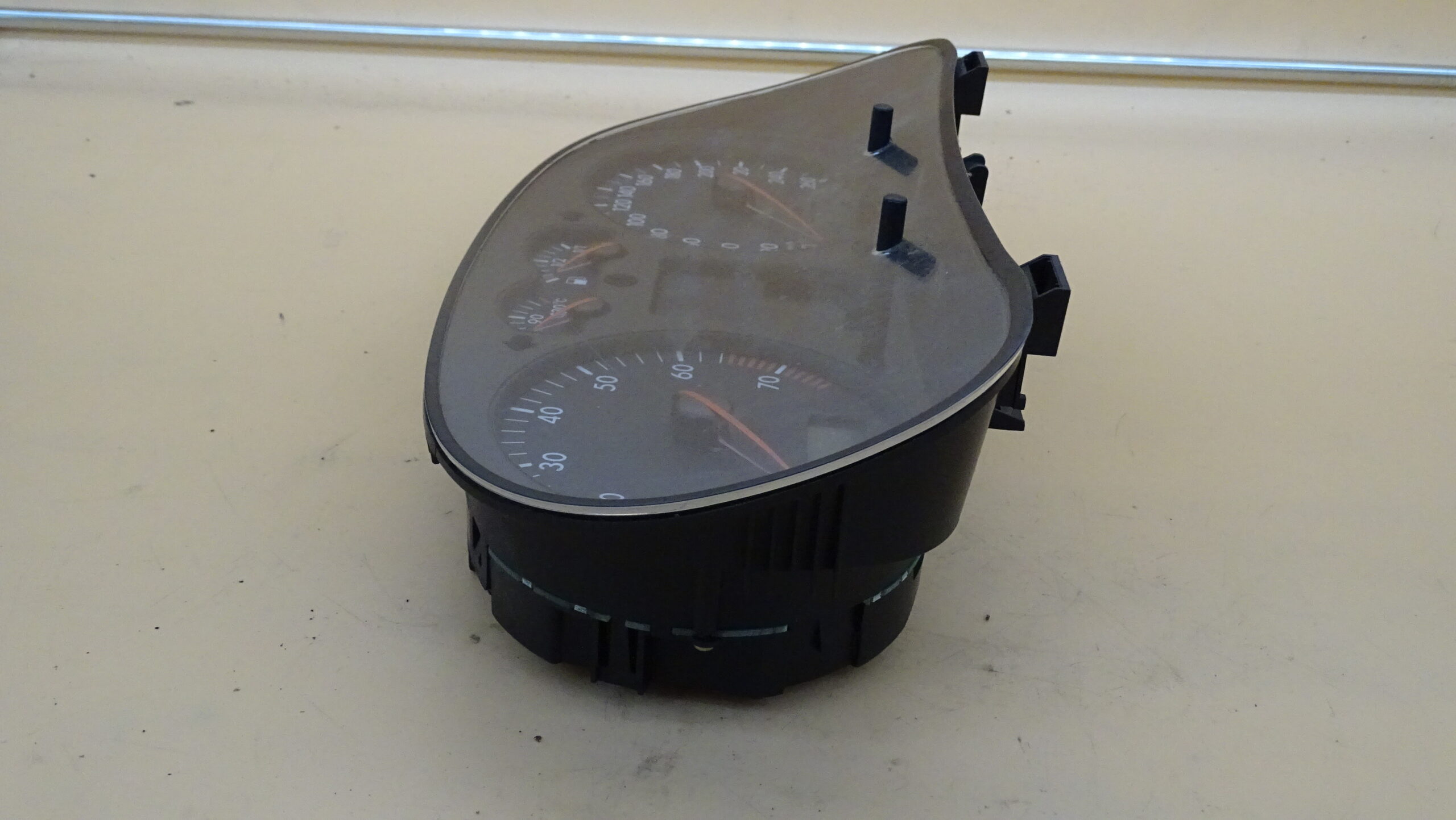 1J0920826E VW Golf 4 IV Bora Tacho Kombiinstrument – Bild 4