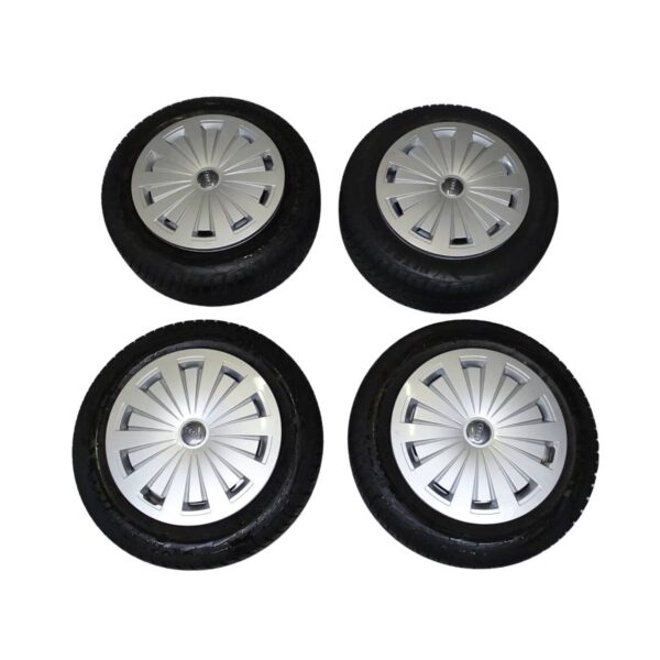8W0601025 Audi Alufelgensatz 7Jx16 ET35 silber mit Winterreifen 205/60 R16