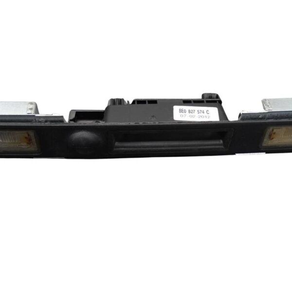 8E0827574C Audi A3 8P A4 8E A5 8T 8F A6 A8 XY Griffleiste Heckklappe Kennzeichen