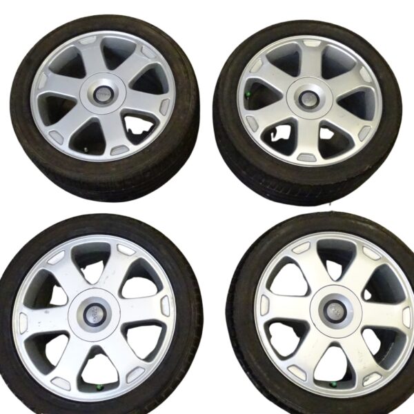 4B3601025B Audi Alufelgensatz Speedline SL1293 8Jx17H2 ET35 Silber