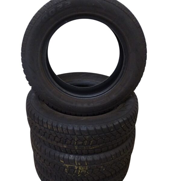 4x Torque TQO22 185/65R15 88T Winterreifen