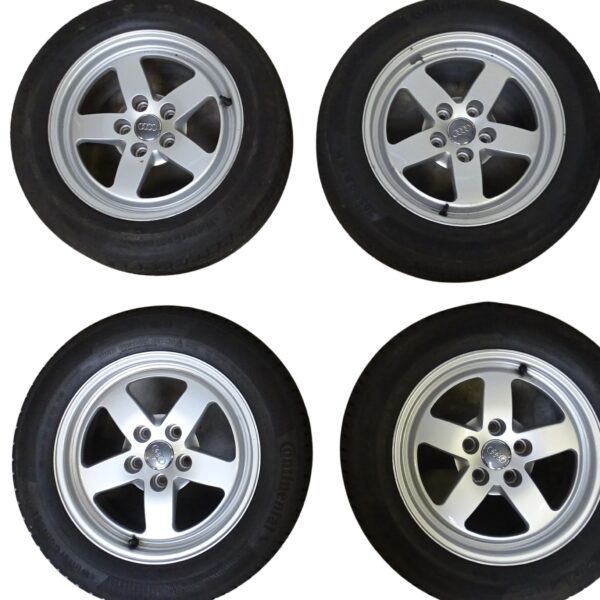 8W0601025 Alufelgen Audi A4 7Jx16H2 ET35 mit Winterreifen