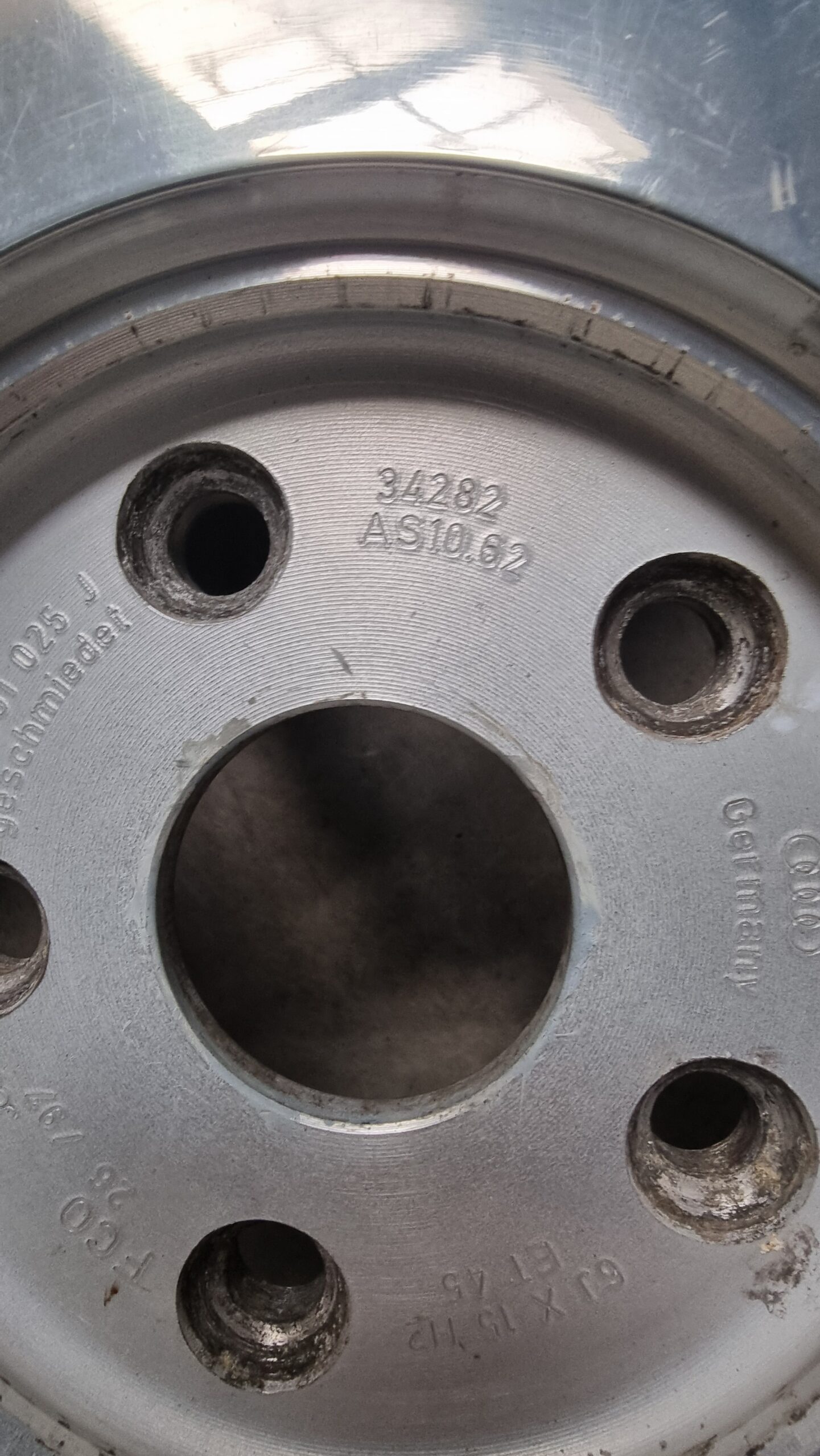 4B0601025J Audi Alufelge 6Jx15H2 ET45 Geschmiedet Lochkreis 5x112 – Bild 5