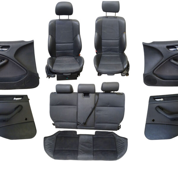 BMW 318i Touring Innenausstattung Jacquard Schwarzgrau Teilleder