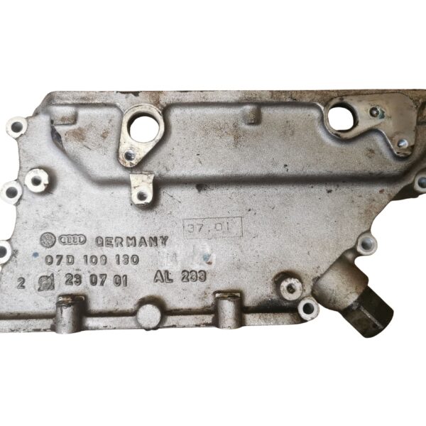 07D109130H VW Passat 3BG 4,0 W8 BDN Stirndeckel rechts Abdeckung Motorteil