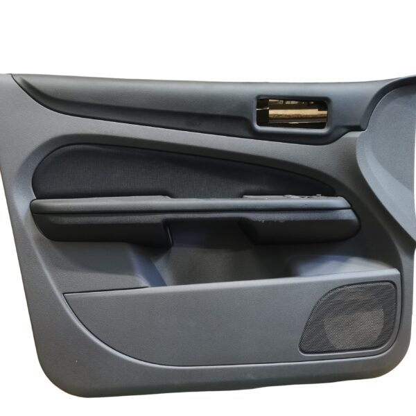 4M51-A23943-C Ford Focus Turnier MK2 Kombi Türverkleidung vorne Links