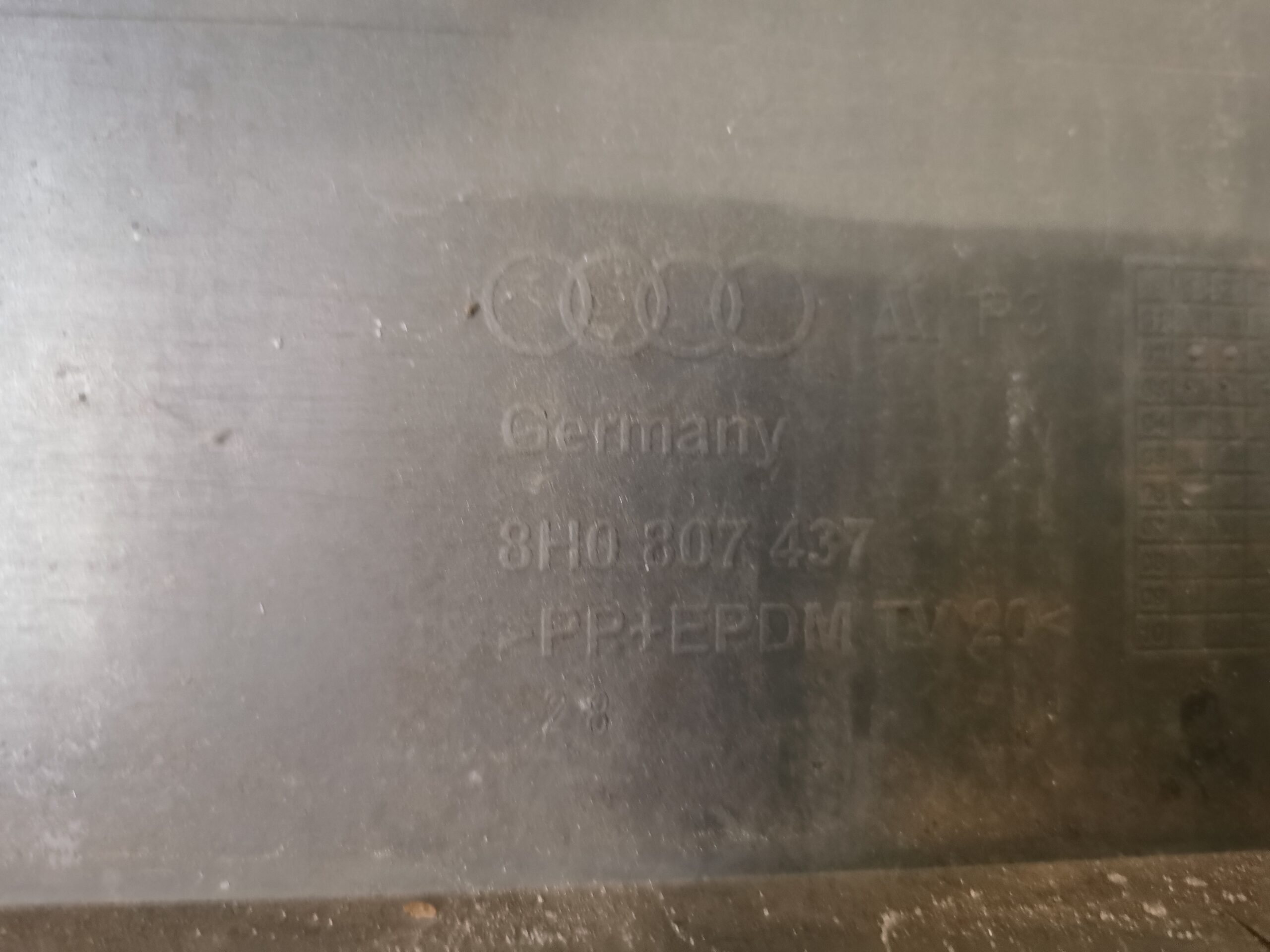 8H0807437 Audi A4 B6 8H Cabrio Stoßstange vorne Ebonyschwarz LZ9W – Bild 9