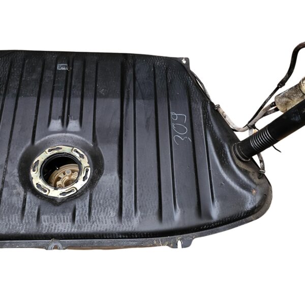 895201075A Audi Coupe Typ 89 Kraftstofftank Kraftstoffbehälter Tank