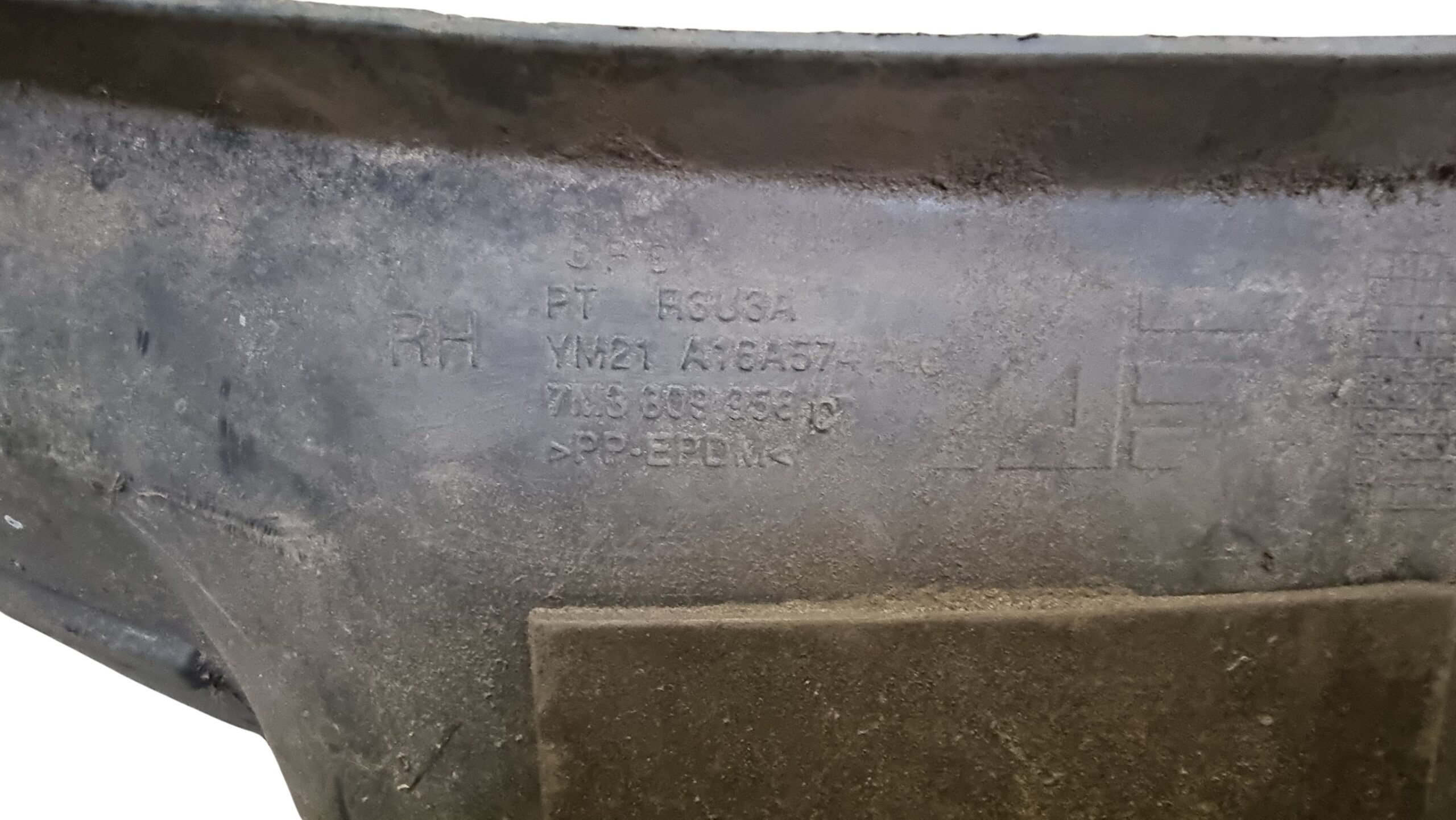 YM21A16A574AC Ford Galaxy Radhausschale Steinschutz Innenkotflügel Vorne Rechts – Bild 6