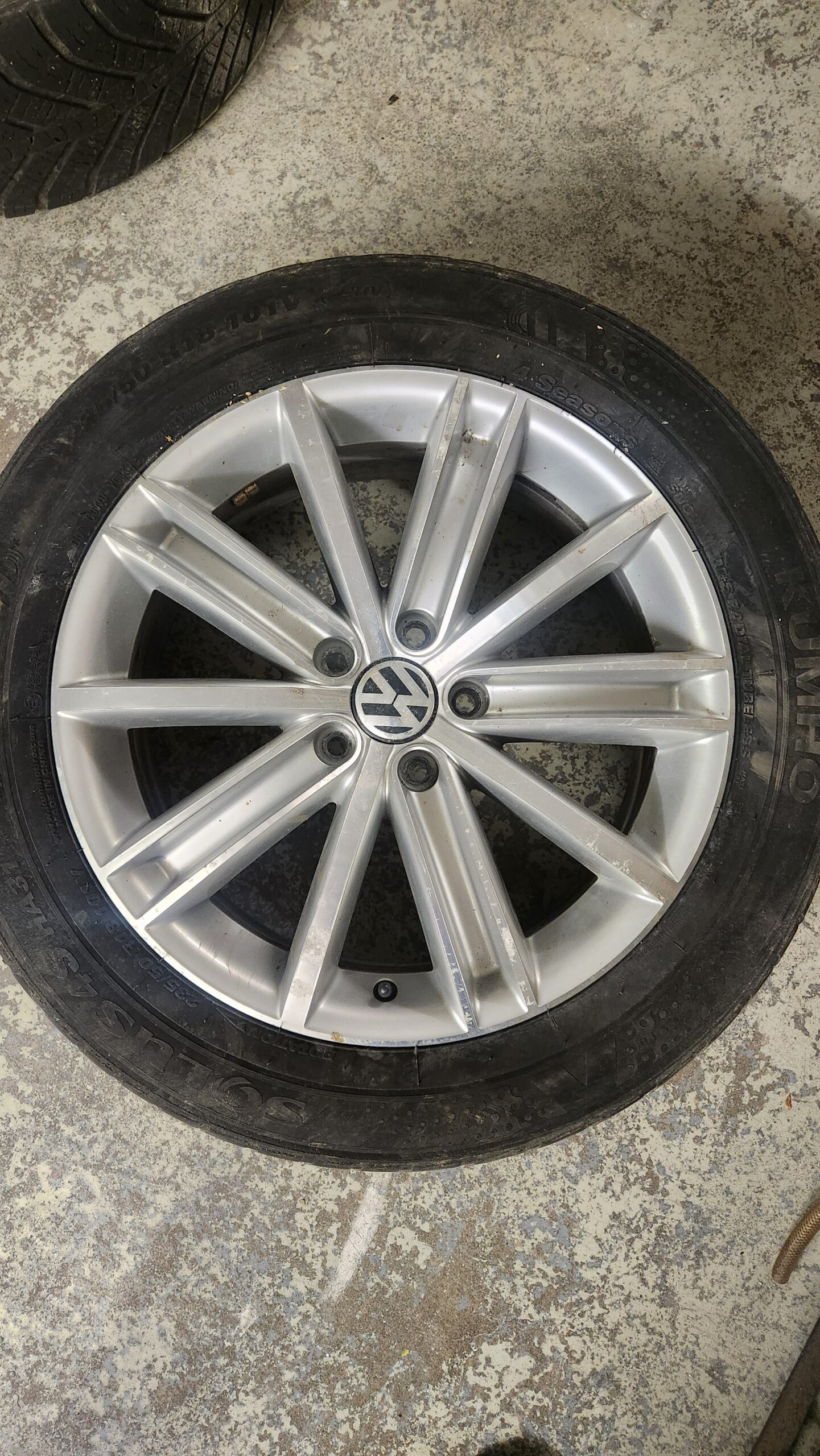 5N0601025AF VW Tiguan Alufelgen New York 10-Speichen Design 7x18 Zoll ET 43 Lochkreis 5x112 – Bild 2