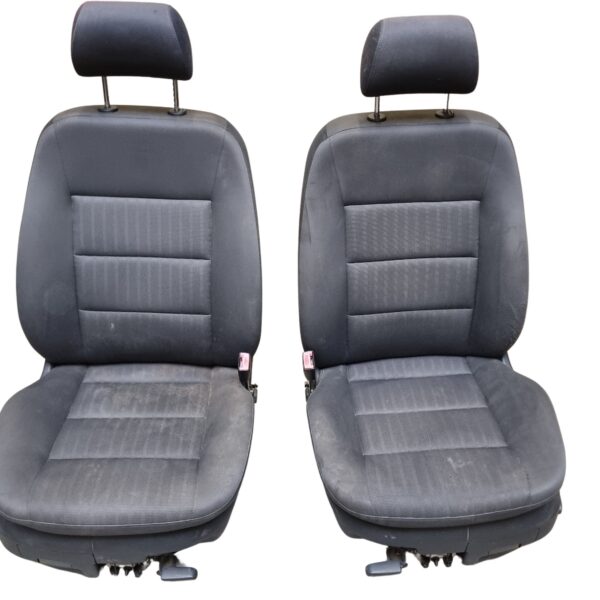 Audi A6 4B Sitze Fahrerseite Beifahrerseite Grau Stoff