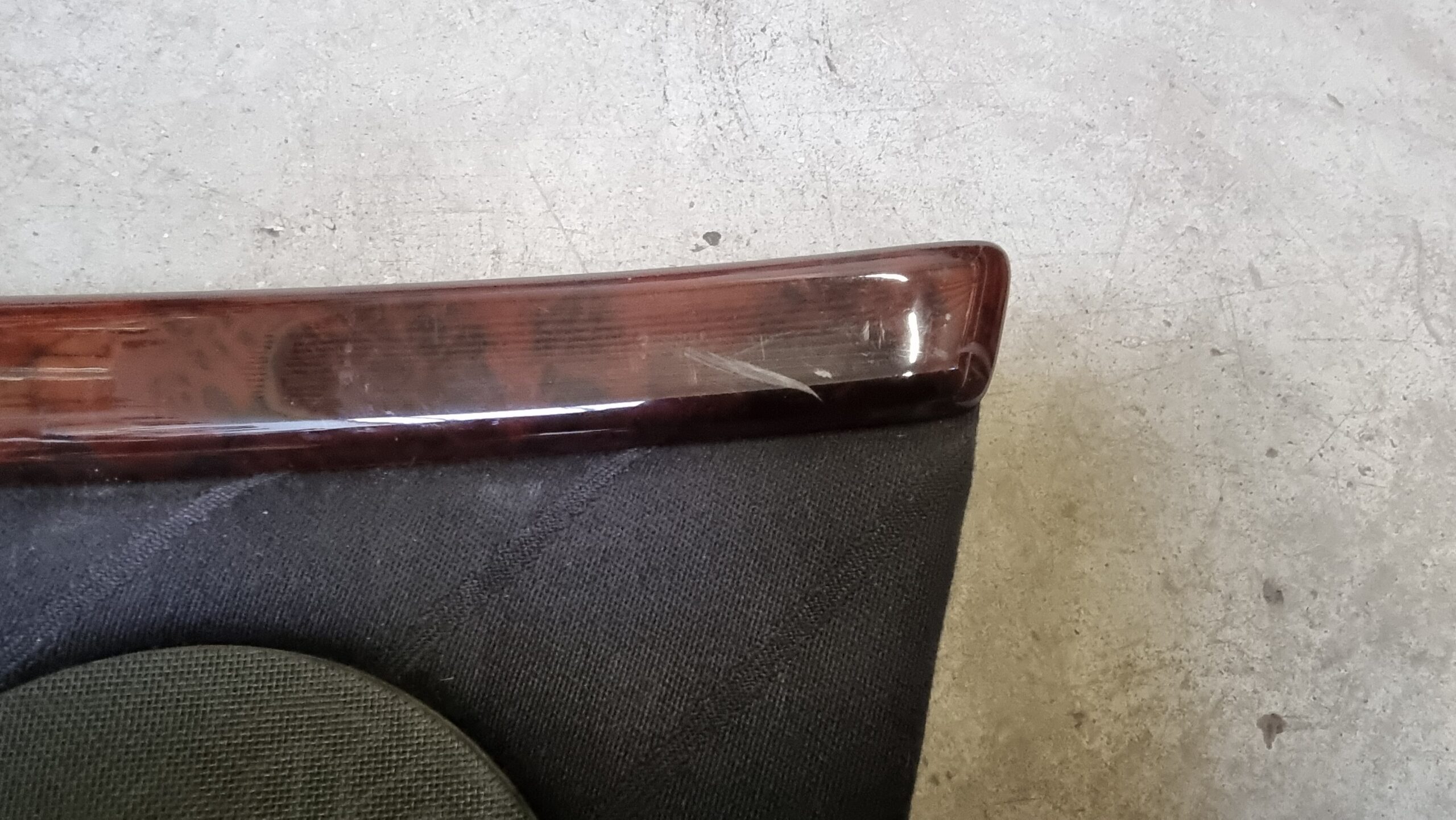 8G0867082 Audi 80 Cabrio Typ 89 Türpappe Einsatz Seitenverkleidung Rechts Hinten Stoff Anthrazit mit Holzoptikleiste – Bild 5
