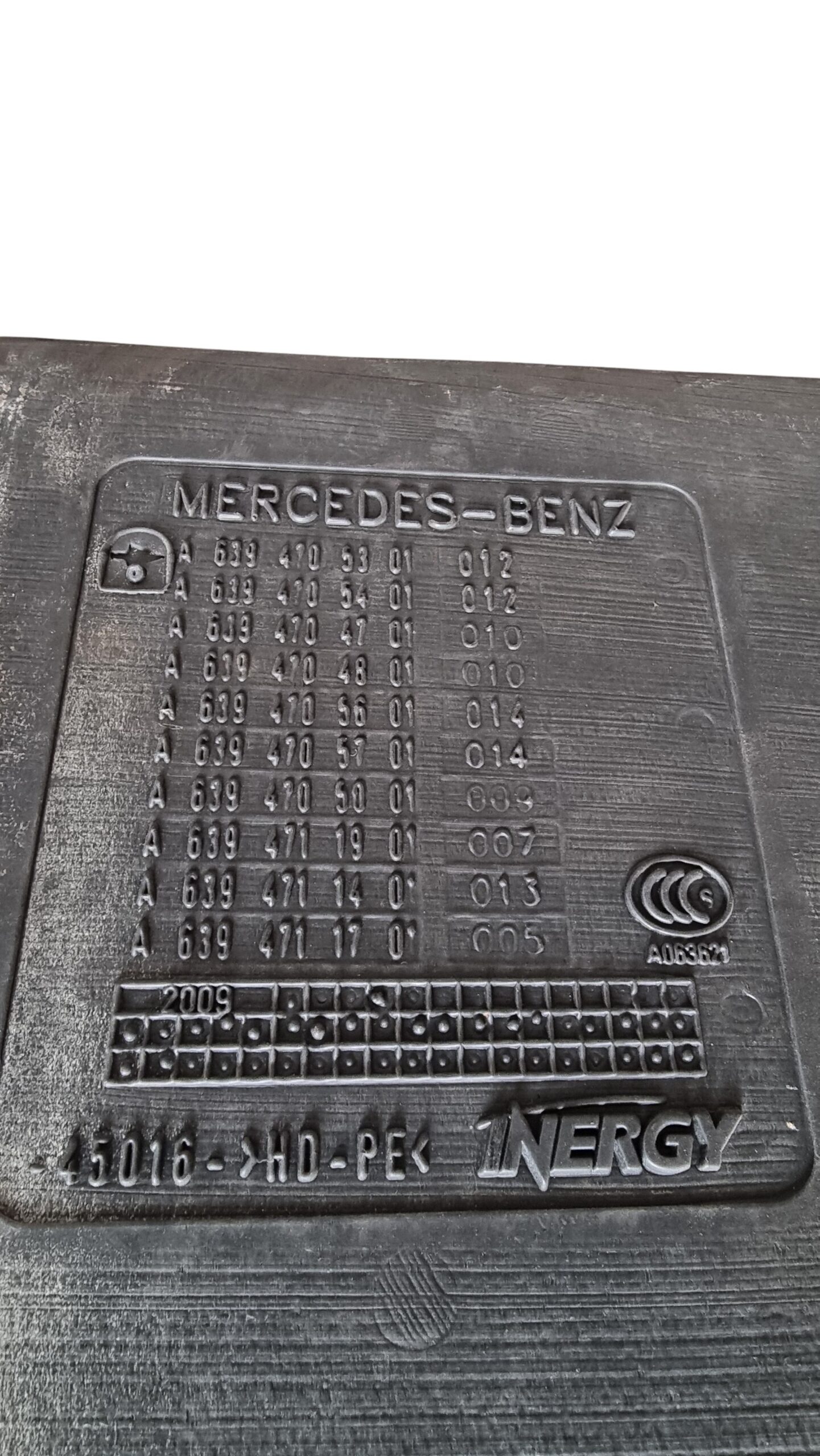 A63947114 Mercedes Benz Vito Kraftstofftank Kraftstoffbehälter Tank Diesel 75 Liter – Bild 12