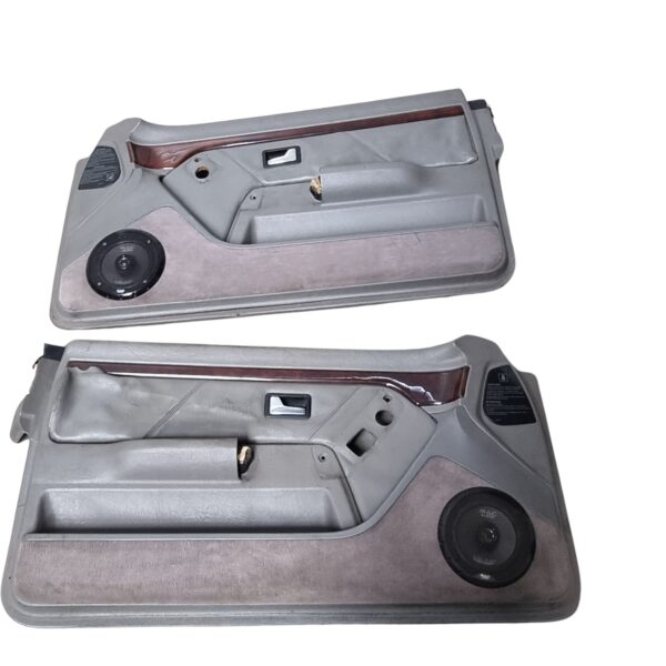 895868101 + 895868102 Audi 80 Cabrio Typ 89 Türverkleidung Anthrazit Grau hell Stoff mit Zierleiste in Holzoptik und Boxen
