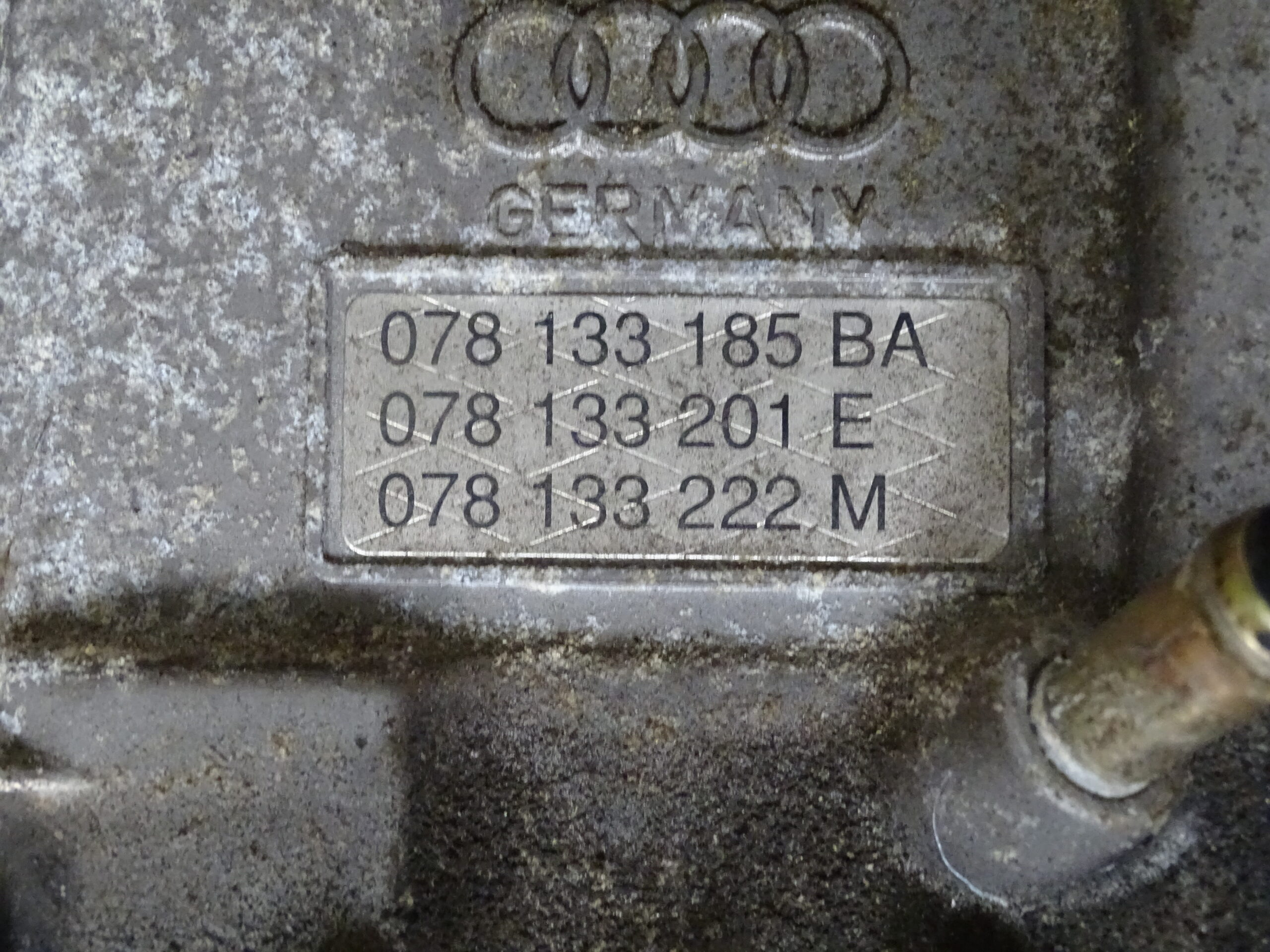 078133185BA Audi 80 B4 Coupé Cabrio Typ 89 100 A6 C4 Ansaugbrücke Saugrohr – Bild 8
