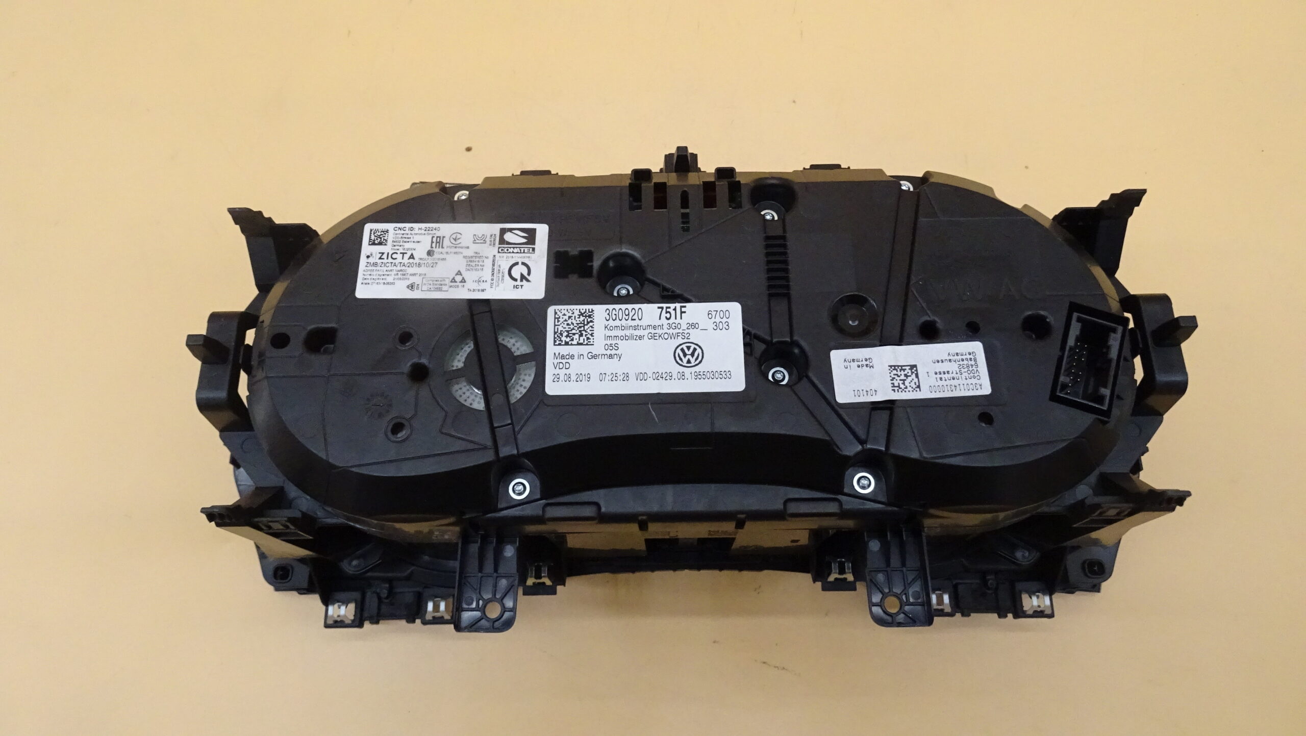 3G0920751F VW Passat B8 Kombiinstrument Tacho Instrumententafel – Bild 8