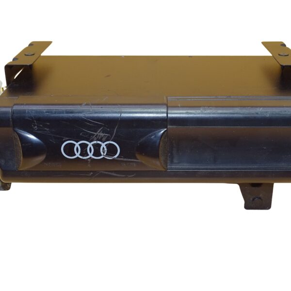 4D0035111 Audi 80 Typ 89 Cabrio A4 B5 A6 C4 A8 D2 6-fach CD-Wechsler