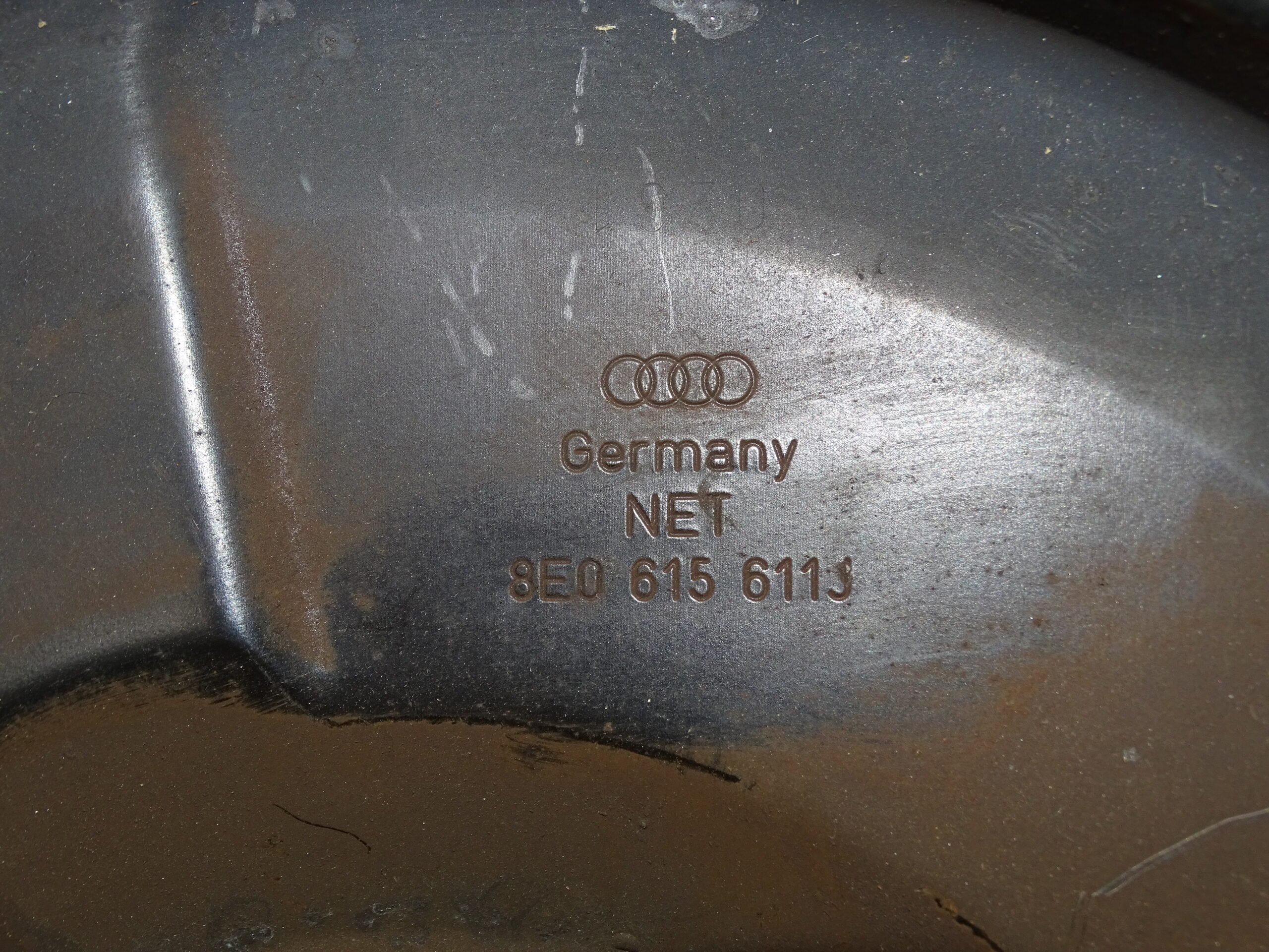 8E0615611J Audi A4 8E B6 B7 Cabrio 8H Deckblech Hitzeblech Ankerblech Bremsscheibe Links – Bild 5