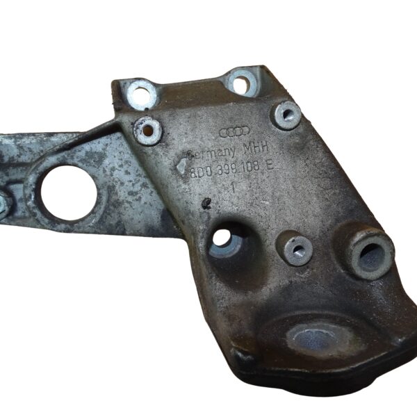 8D0399108E Audi A4 S4 B5 8D Halterung Lager Getriebehalter Getriebelager