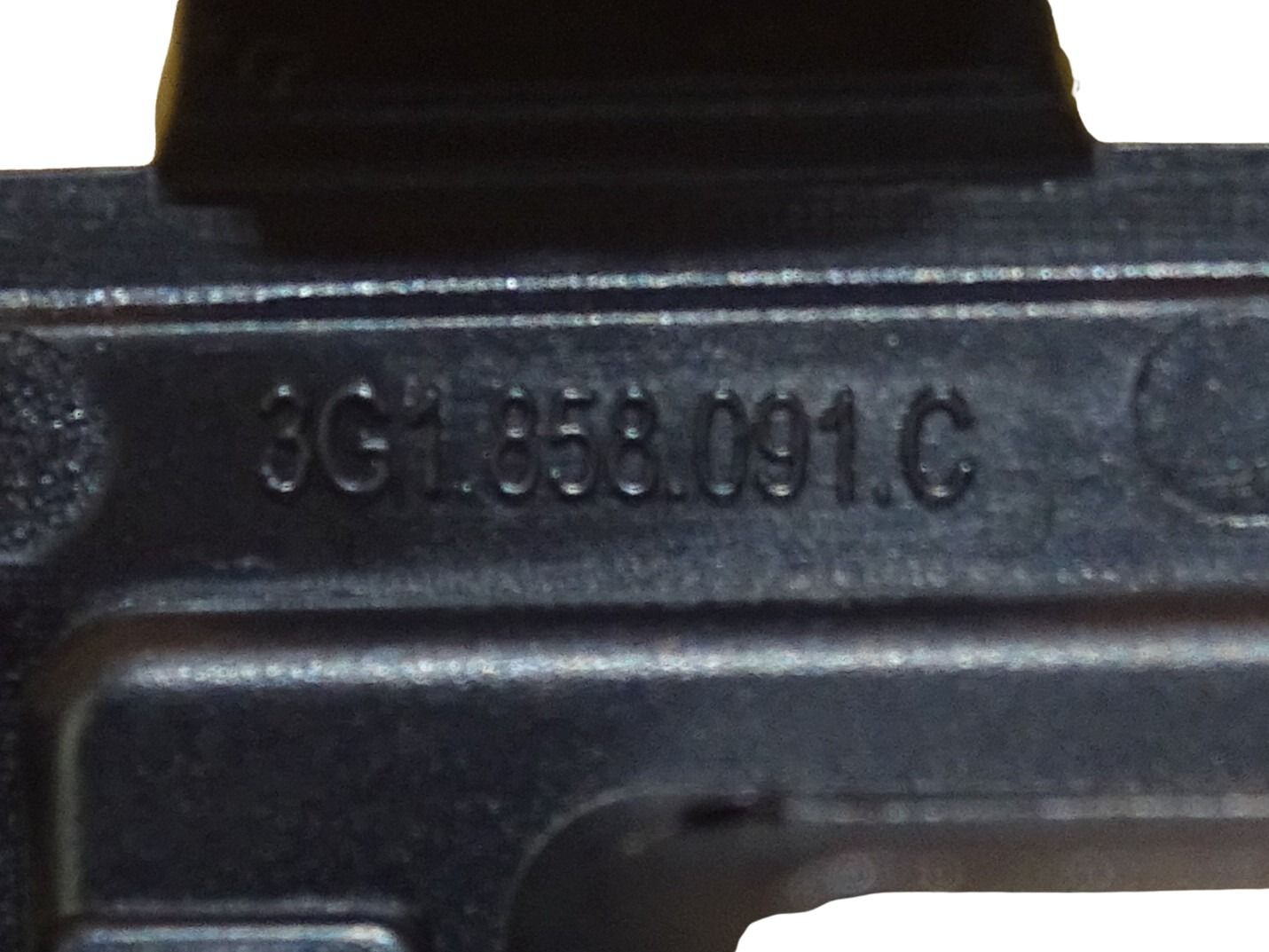 3G1858091C Volkswagen Passat B8 Baujahr 2020 Schalter Warnblinkanlage Warnlichtdrucktaster – Bild 5