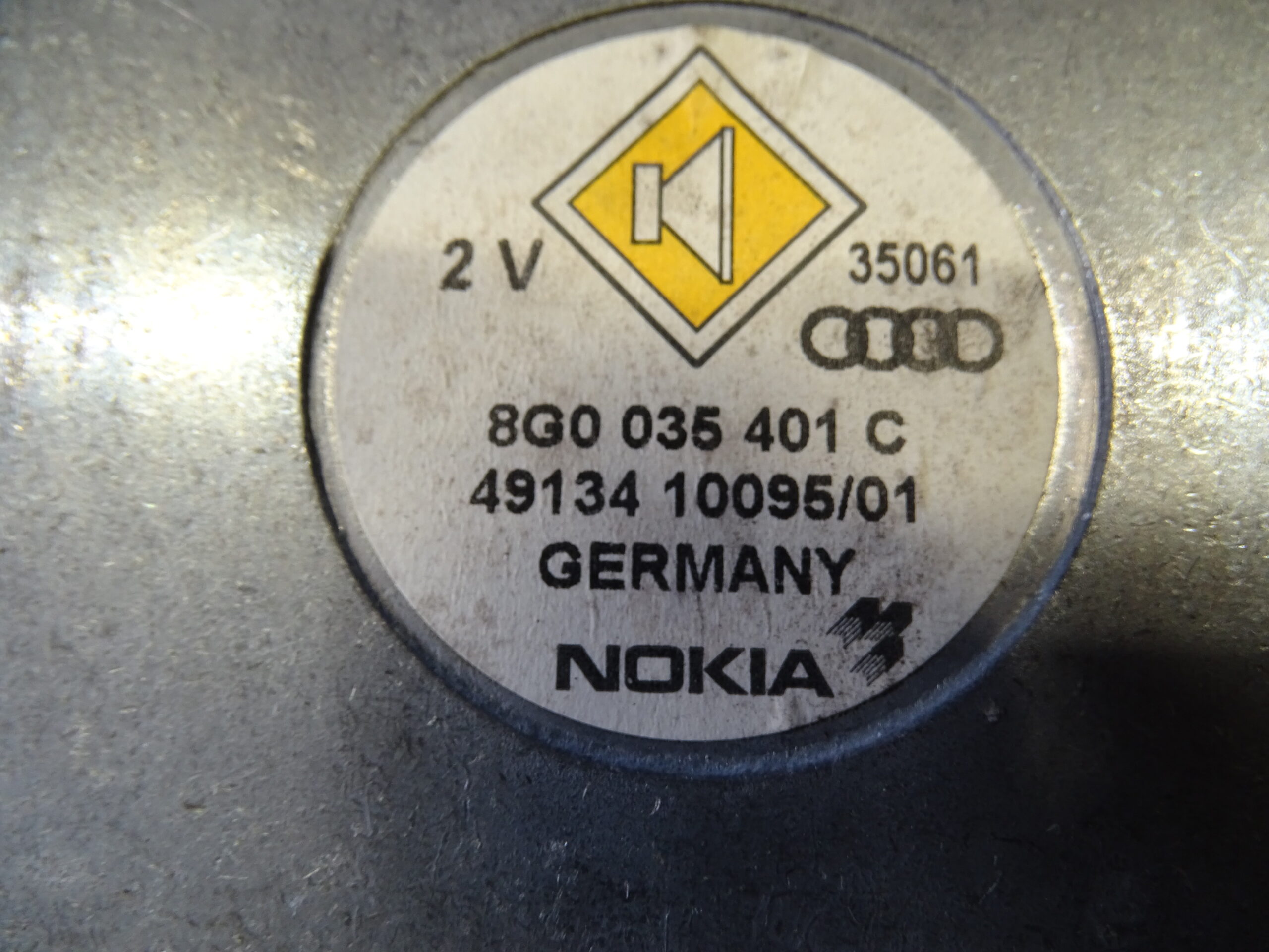 8G0035401C Audi 80 Cabrio Typ89 Aktivlautsprecher Tieftonlautsprecher Nokia hinten – Bild 5