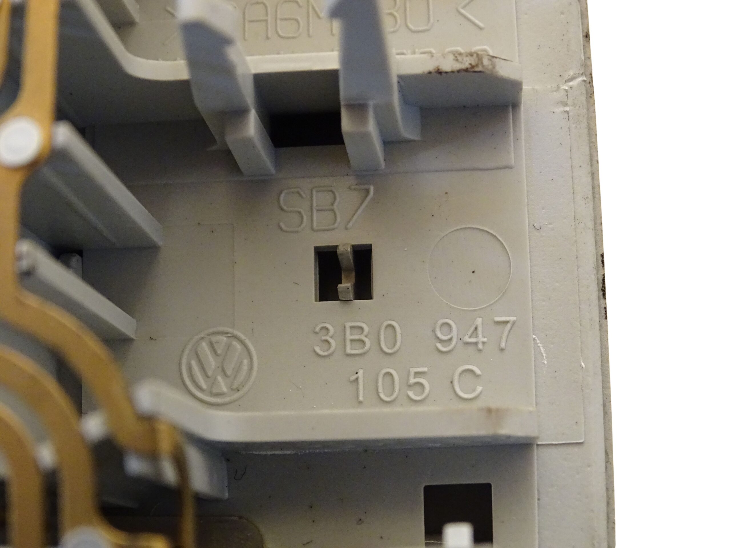 3B0947105C VW Golf IV 4 Skoda Fabia Roomster Seat Ibiza Innenraumbeleuchtung Innenraumleuchte Leuchte vorne – Bild 8