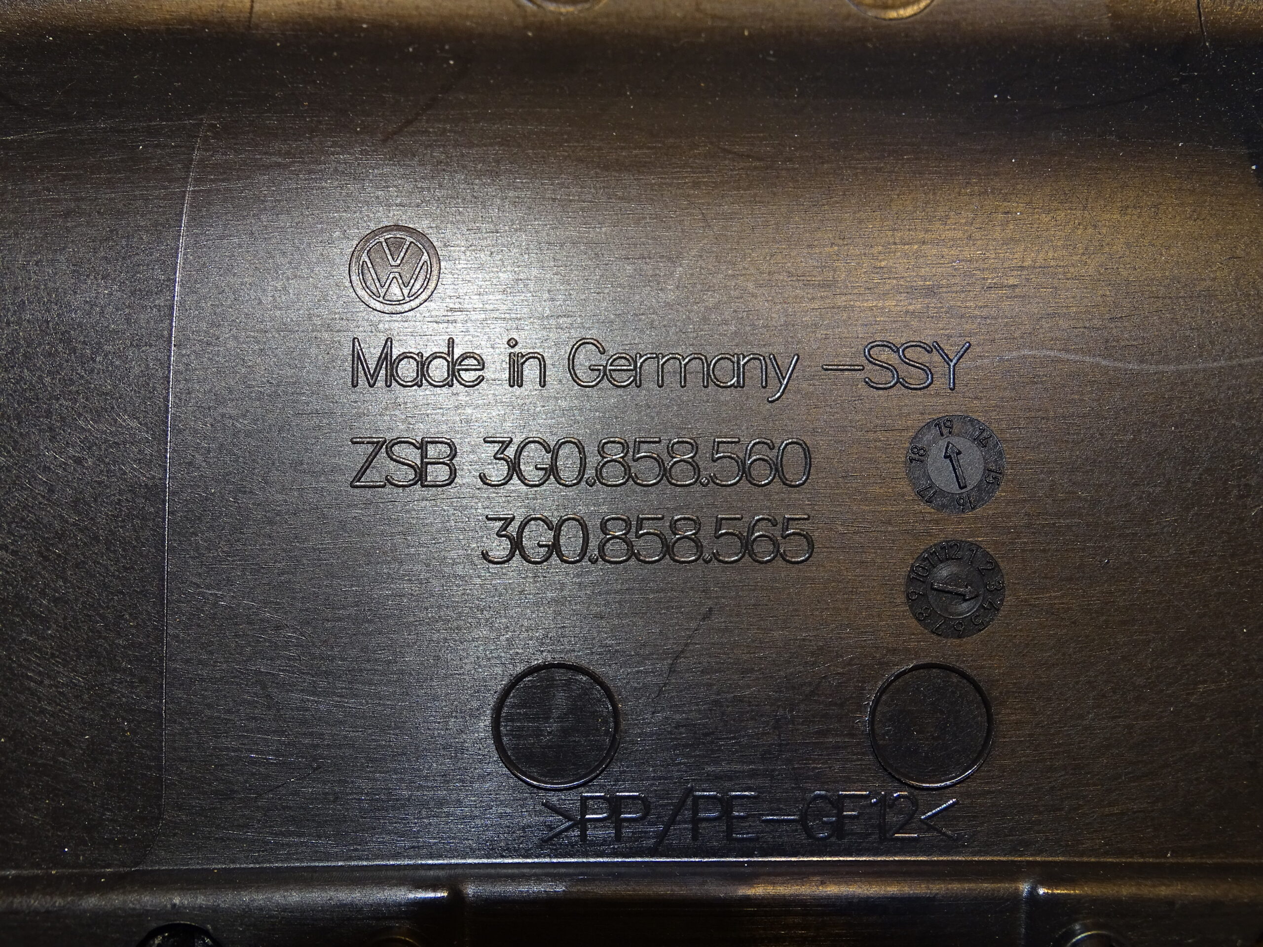 3G0858560+3G1857053 VW Passat B8 Lenksäulenverkleidung Verkleidung Lenkradabdeckung oben – Bild 9