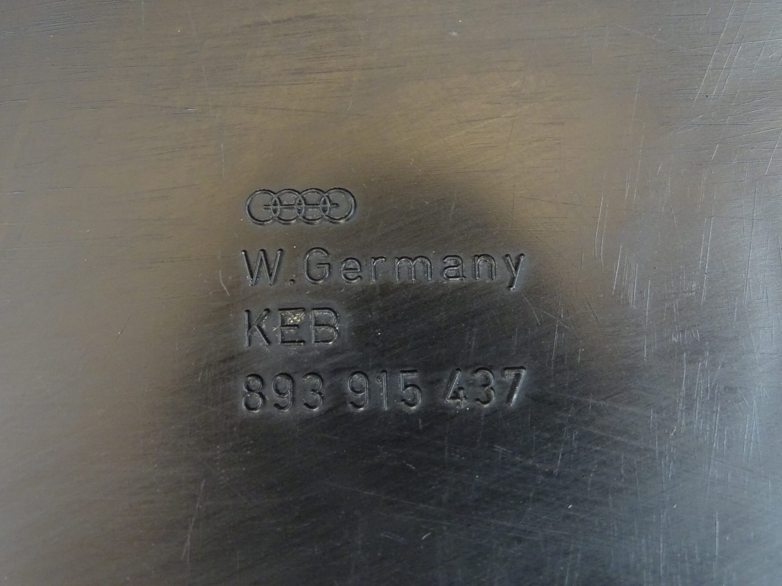 893915437 Audi 80 90 Coupe Cabrio Typ 89 B4 4 und 5 Zylinder Abdeckung Batterie Verkleidung – Bild 5