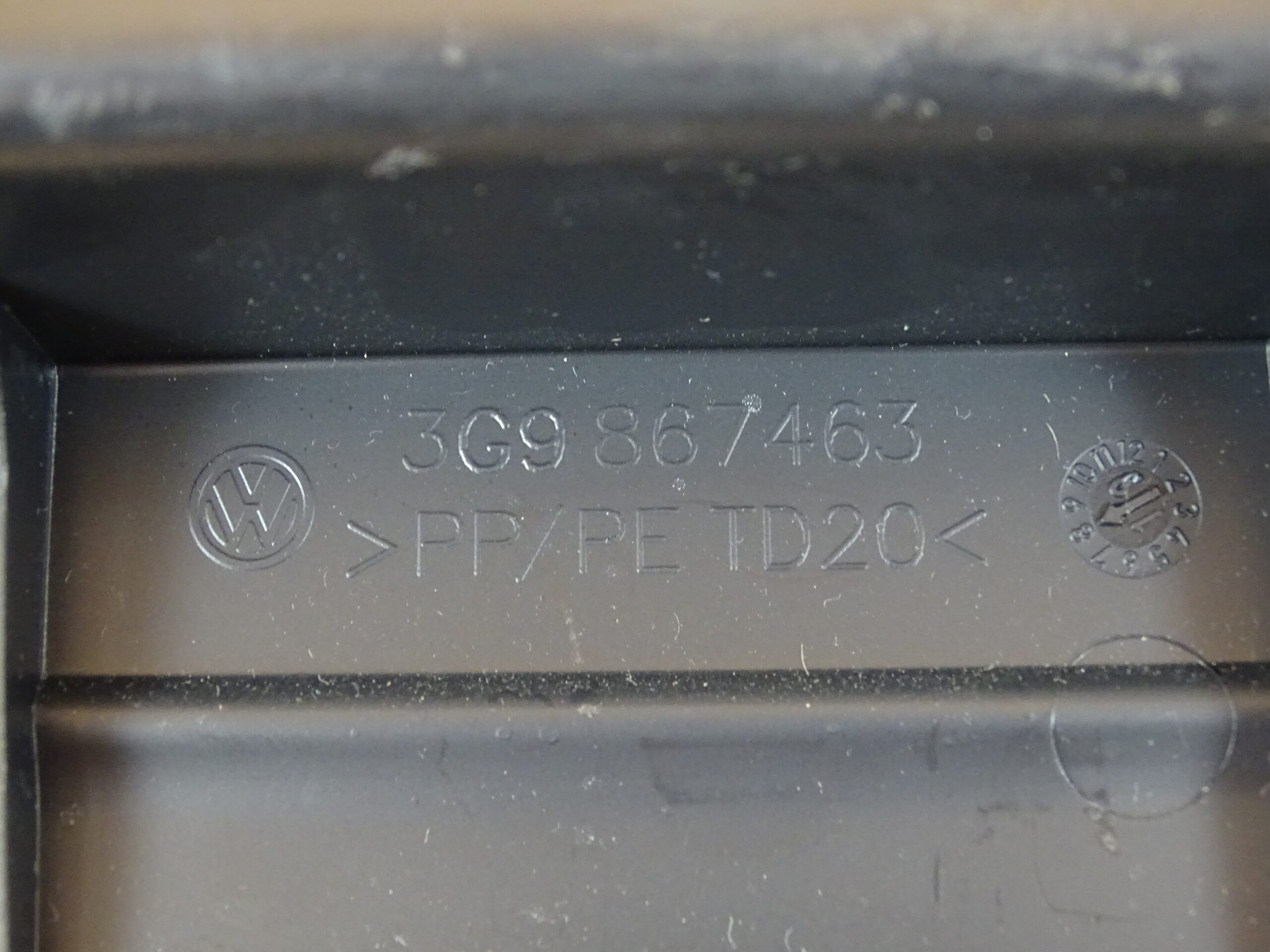 3G9867463 VW Passat B8 Heck Kofferraum Zierleiste Dekorleiste Abdeckung Kofferraumverkleidung Links – Bild 7