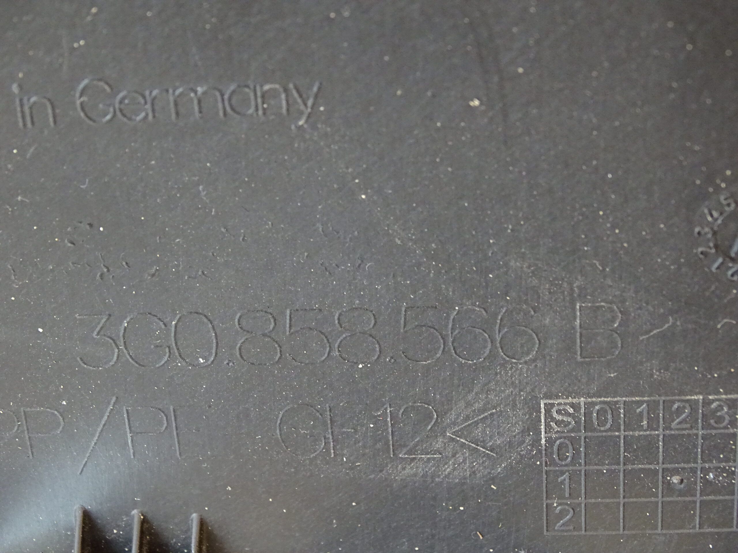 3G0858566B VW Passat B8 Lenksäulenverkleidung Verkleidung Armaturenbrett – Bild 7
