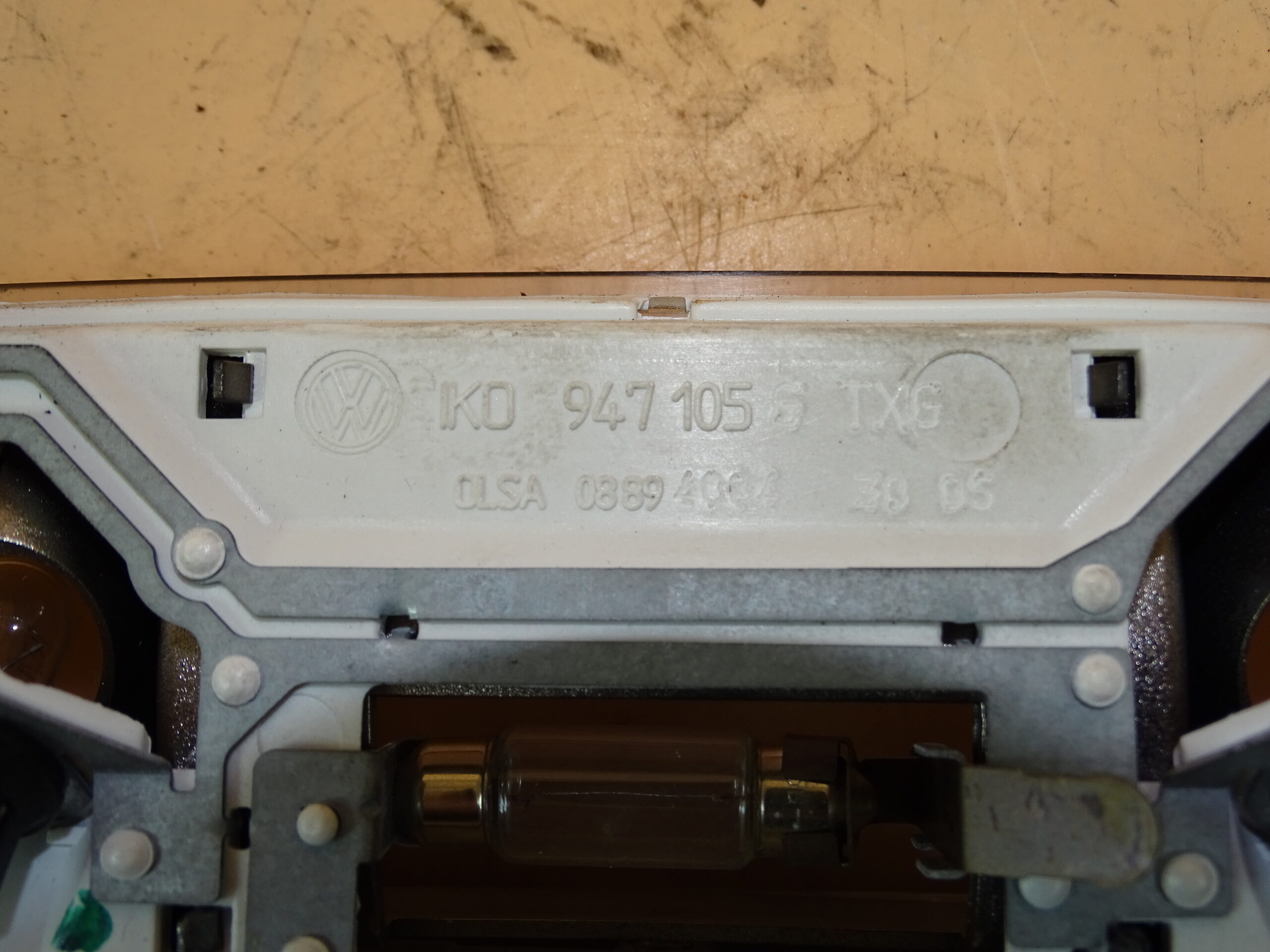1K0947105G VW Golf 5 / 6 Plus Passat 3C Innenraumleuchte Leseleuchte Leselampe Beige vorne – Bild 5