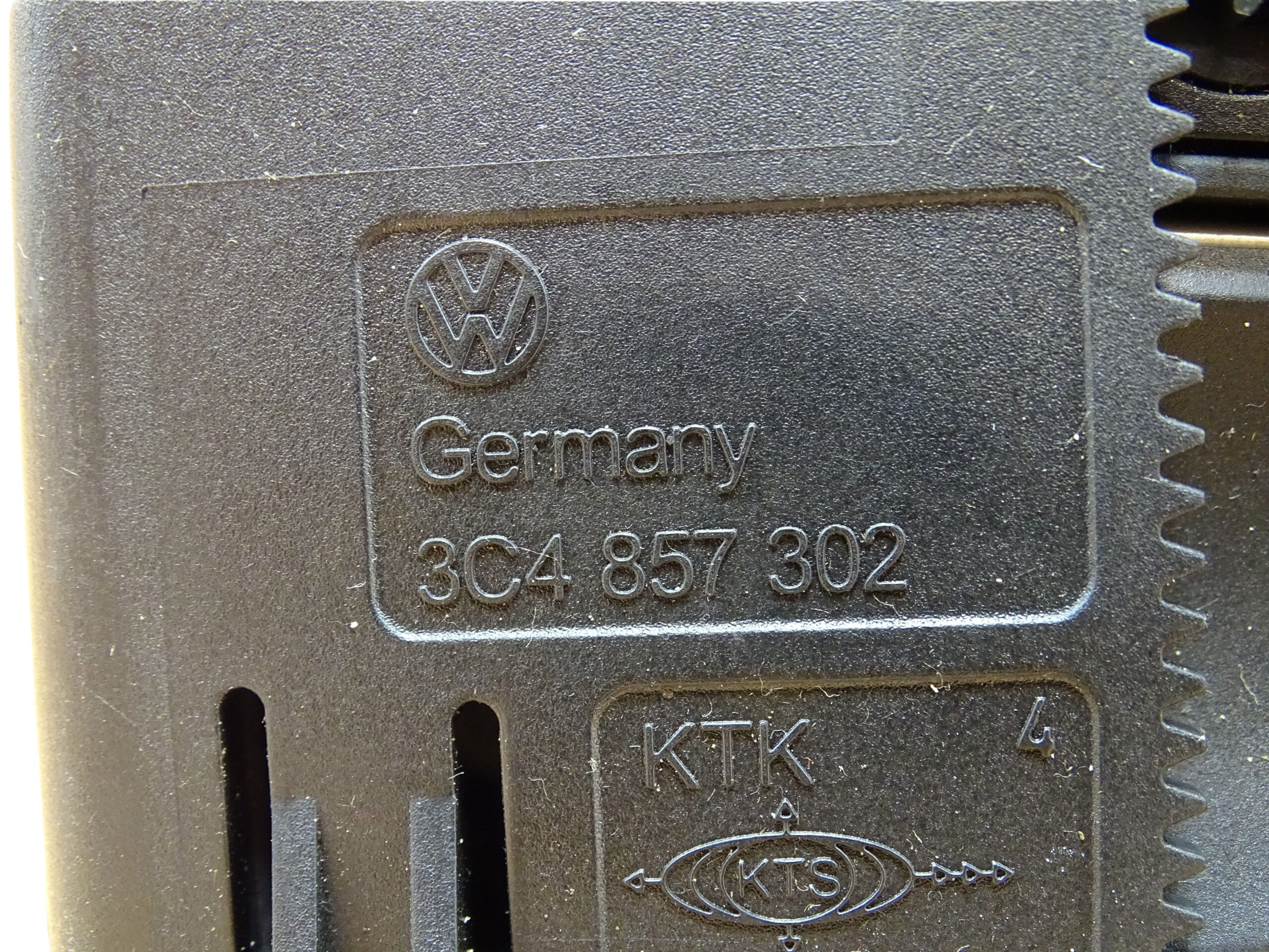 3C4857302 VW Passat B6 Aschenbecher Ascher Aschenbecherschublade Ablagefach Handschuhfach – Bild 7