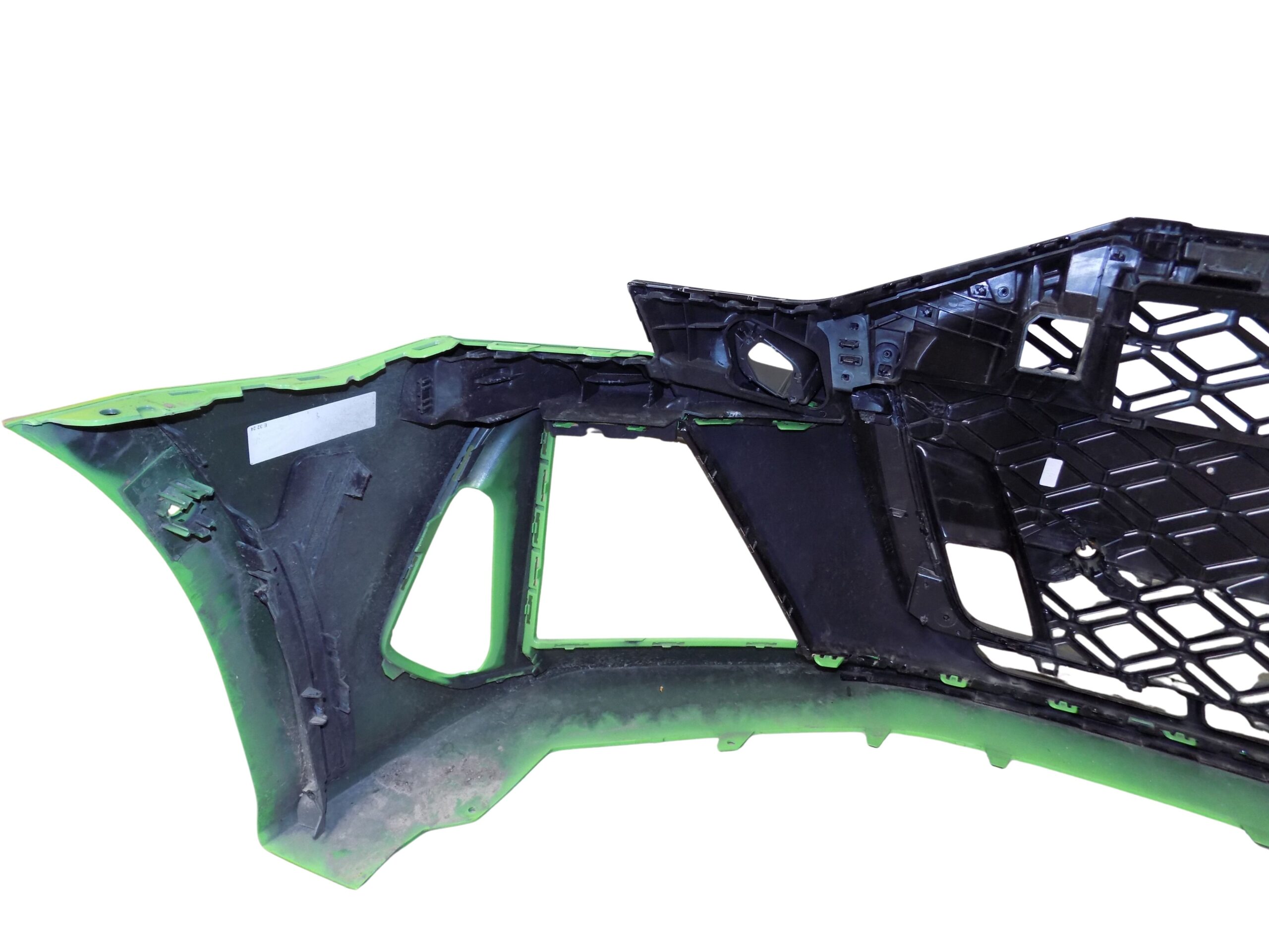 8Y0807725A + 8Y0853651AG Audi RS3 8Y Stoßstange Wabengitter Front Bumper vorne Kyakami Grün 4378 (Farbcode:LZ6A) – Bild 19