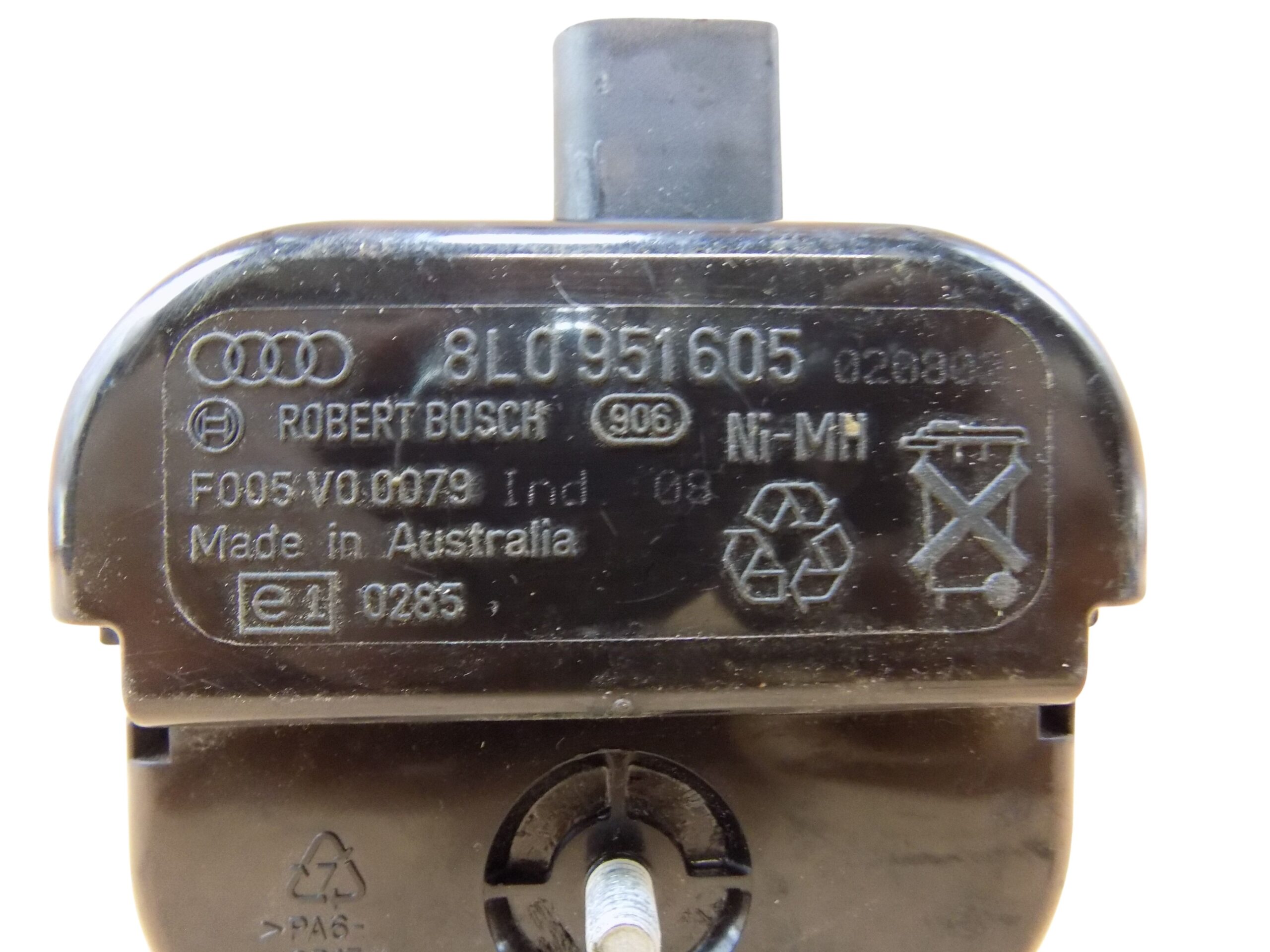 8L0951605 Audi A2 A3 A4 A6 A8 Sirene Alarm Alarmsirene Hupe Alarmanlage – Bild 5